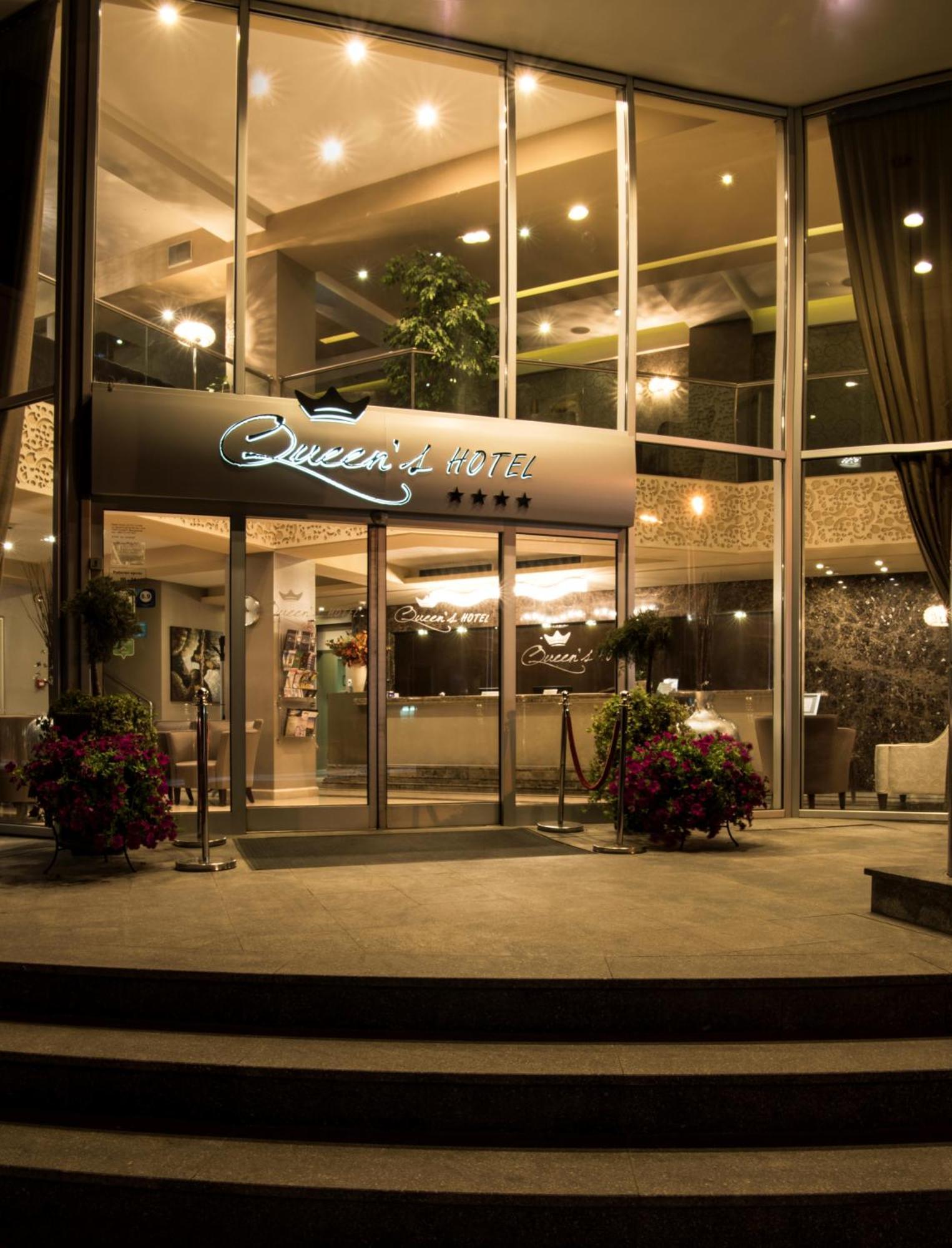 Queen'S Hotel - Zebra Centre سكوبجي المظهر الخارجي الصورة